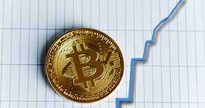 Bitcoin nuevamente a la baja